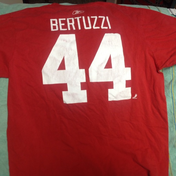 - NHL Detroit Red Wings BERTUZZI tshirt - Picture 2 of 2